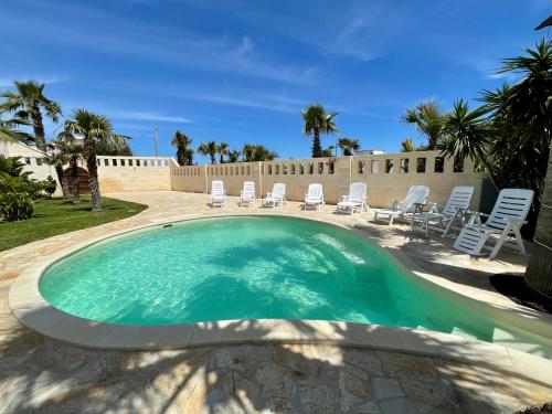 Tropical Palm Villa — 4-Star Luxury Hotel in Monopoli, Italy