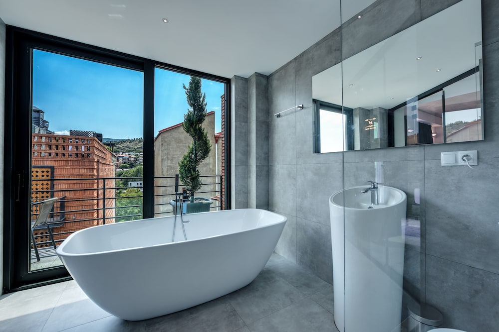 Bathroom shower