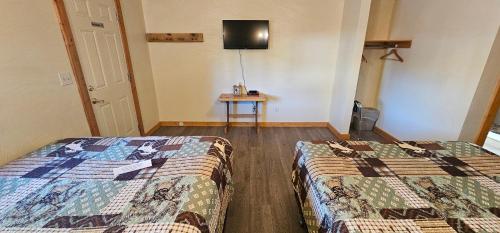 Nine Pines Motel - photo 39