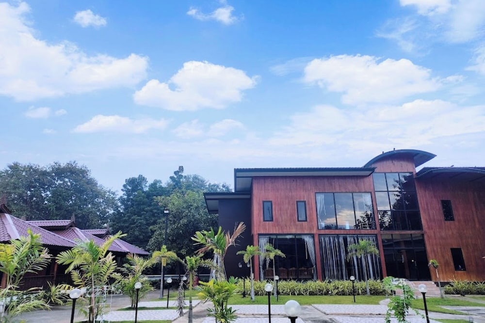 Phra Chan Khiang Dao Resort in Phrae, Thailand