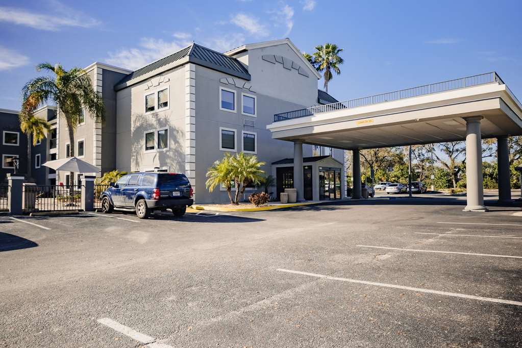 La Quinta Inn by Wyndham Tampa Near Busch Gardens - photo 4