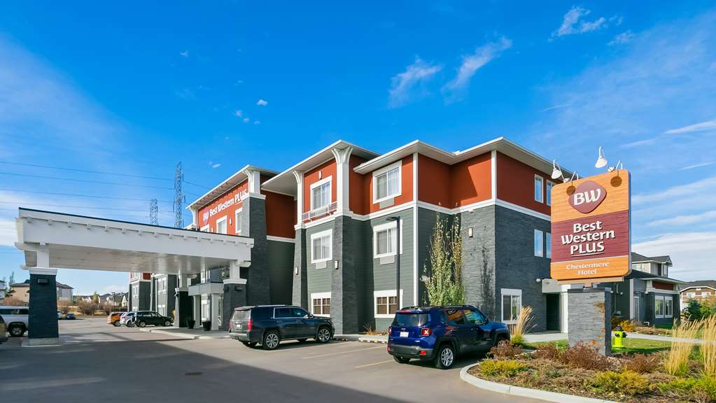 Best Western Plus Chestermere Hotel