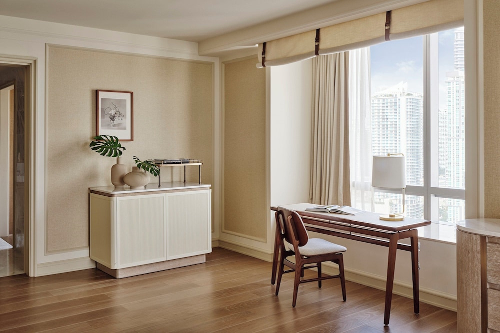 Four Seasons Hotel Miami - photo 24