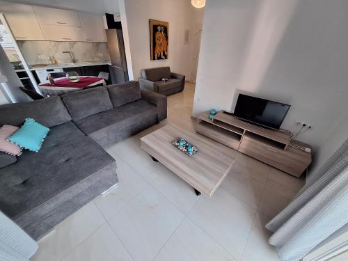 Mache's Home — 4-Star Luxury Hotel in Patitirion, Greece