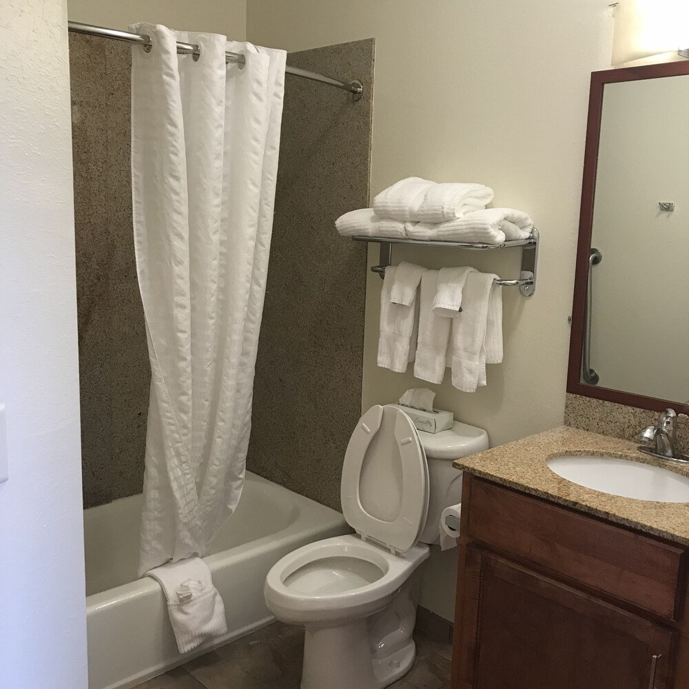 Candlewood Suites Vicksburg by IHG - photo 26