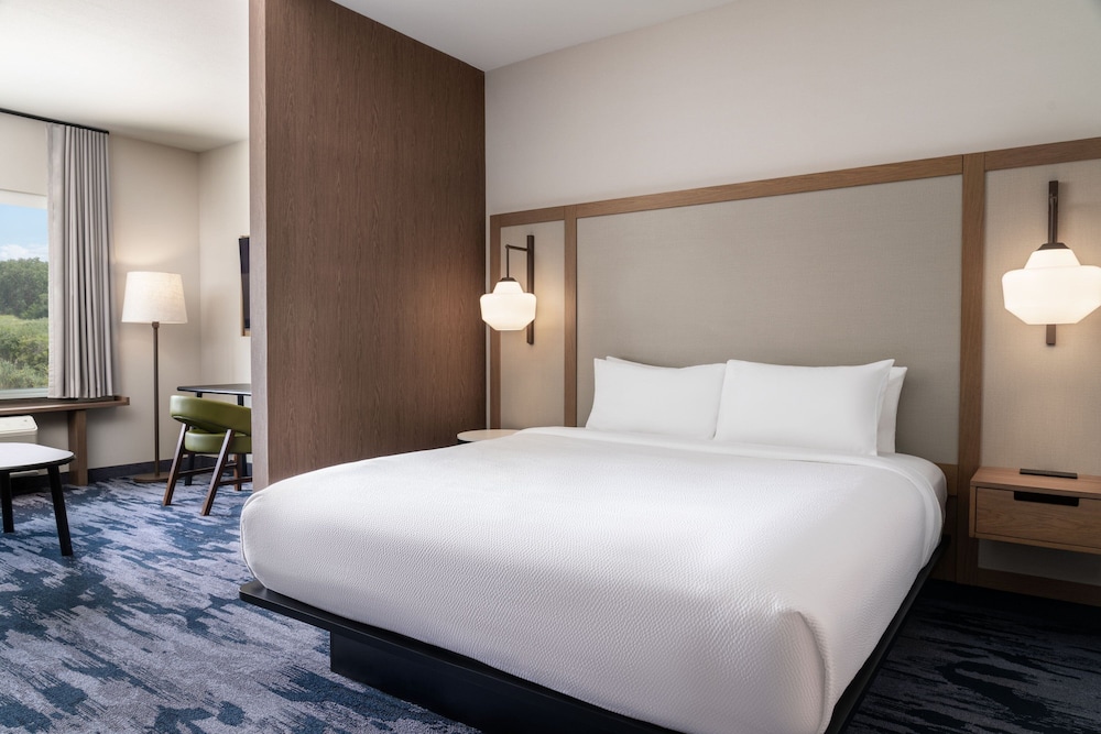Fairfield Inn & Suites by Marriott Cleveland Tiedeman Road - photo 9