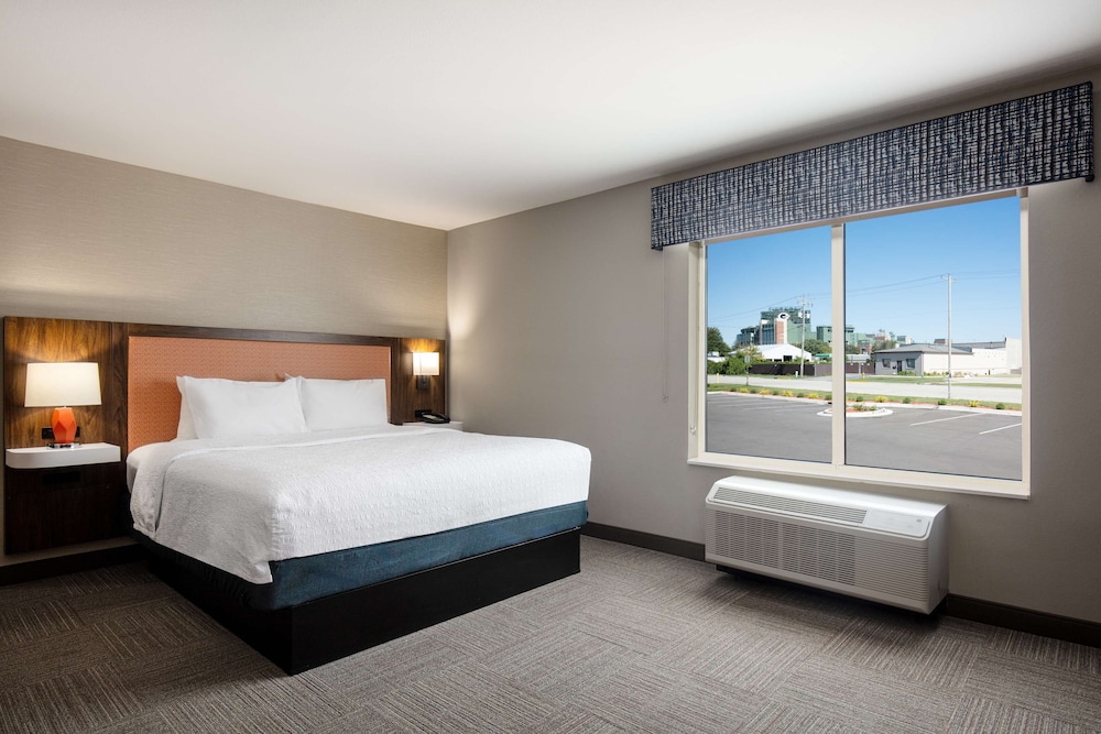Hampton Inn by Hilton Green Bay Stadium - photo 10
