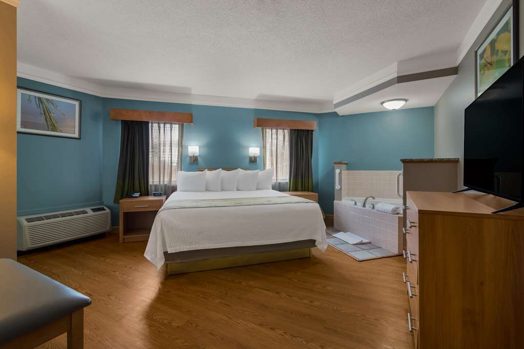 Best Western PLUS Executive Court Inn & Conference Center - photo 33