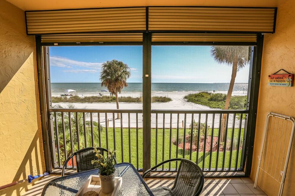 Cane Palm Beach Club 105 - photo 12