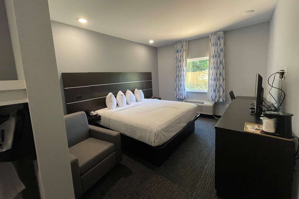 Days Inn by Wyndham Zachary LA - photo 12