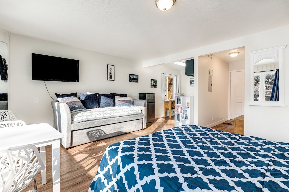 Bend Riverside Inn & Suites - photo 16