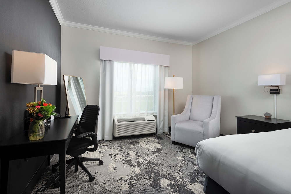 Champions Club and Hotel Houston Westchase - photo 36