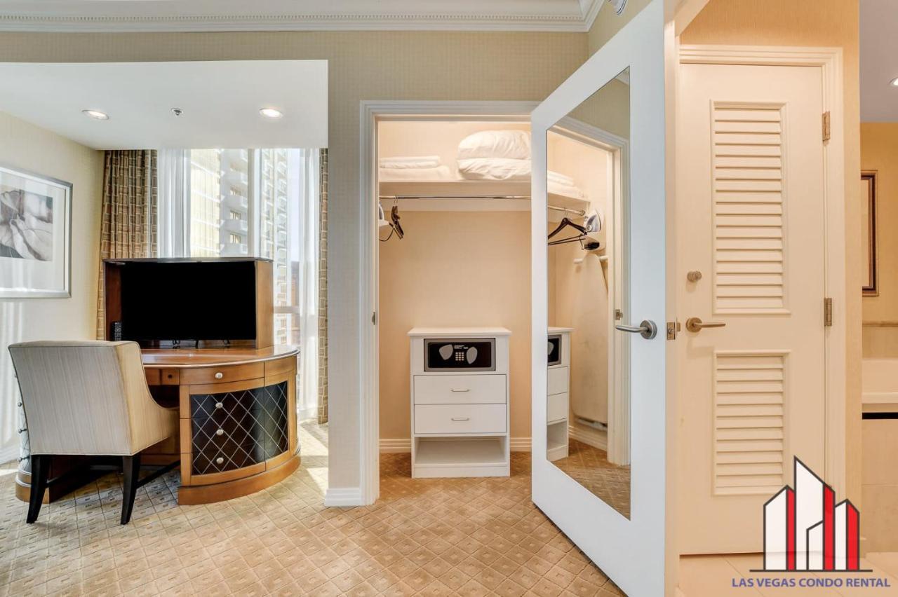 Signature 2Br3Ba balcony combo units 16 702 and 04