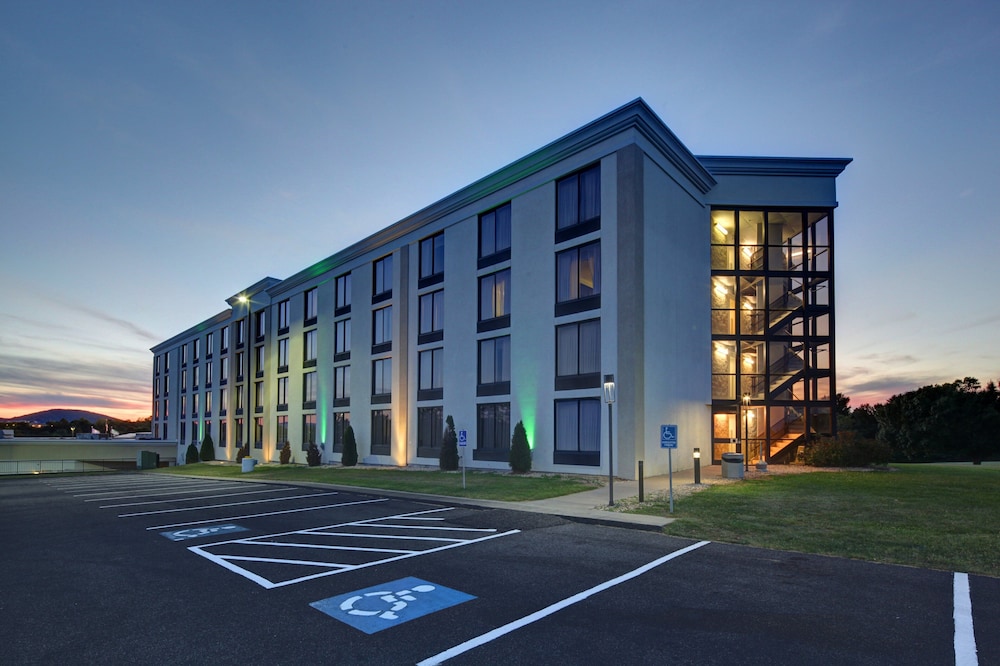 Holiday Inn Staunton Conference Center by IHG - photo 78
