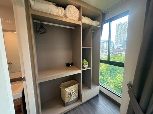 Brand New Condo Near Icon Siam