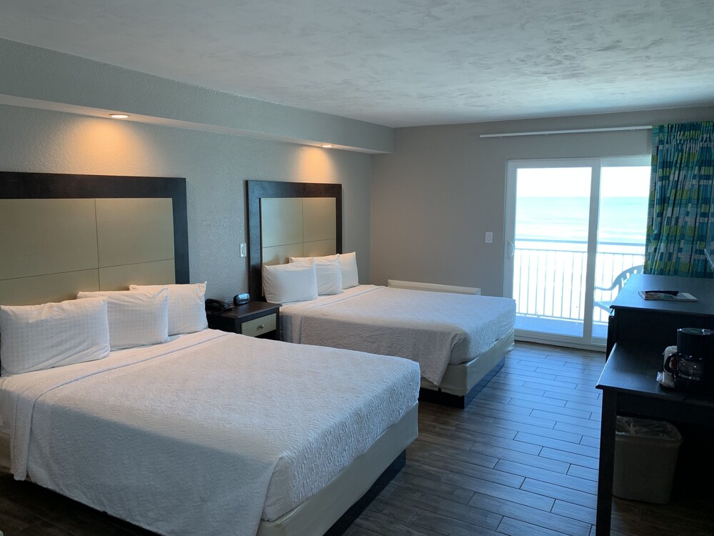 Boardwalk Inn and Suites - photo 17