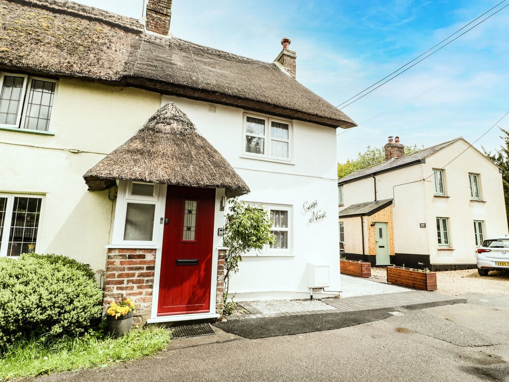 Cosynook Cottage — 4-Star Luxury Hotel in Blandford Forum, United Kingdom