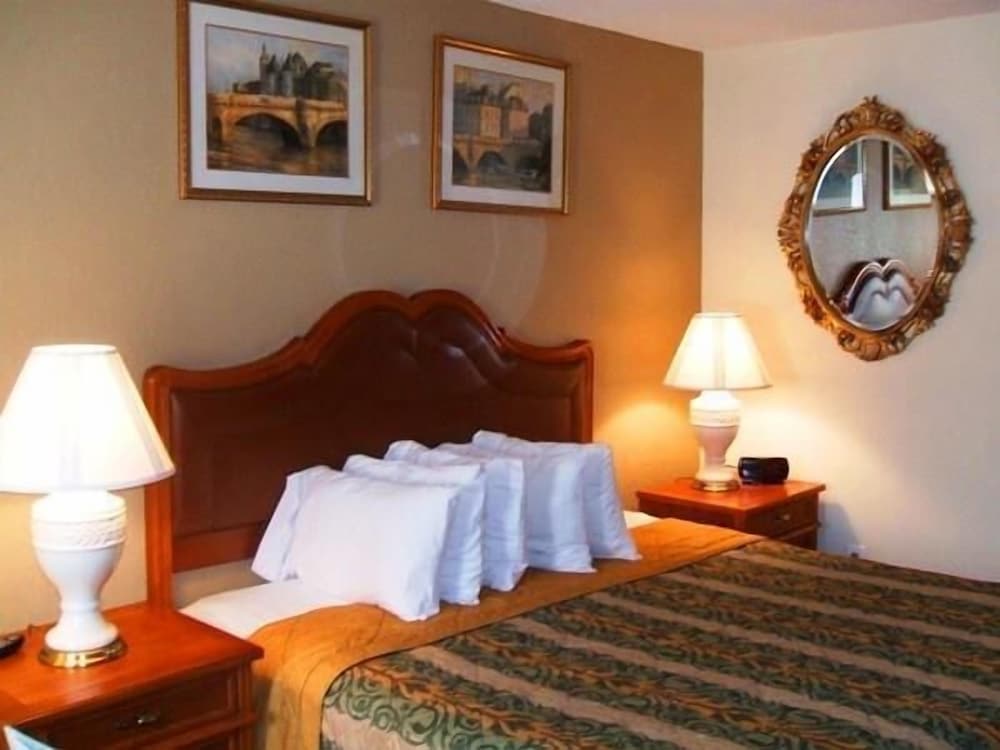 A Victory Hotel Southfield - photo 14