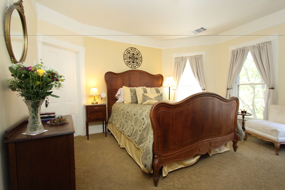 Hennessey House - photo 12