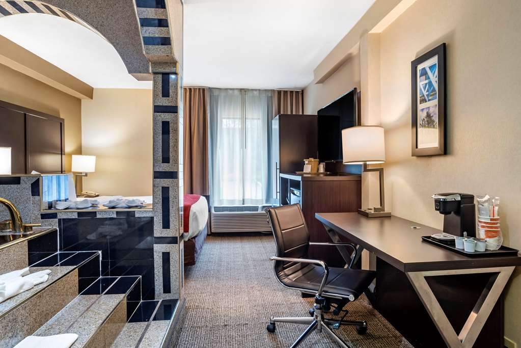 Comfort Inn Towson Baltimore North - photo 16