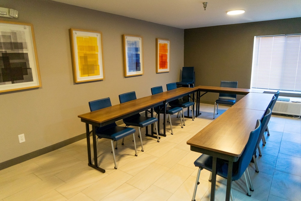 Holiday Inn Express La Junta by IHG - photo 31