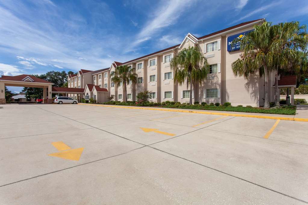 Microtel Inn & Suites by Wyndham Lady Lake The Villages in Lady Lake, United States