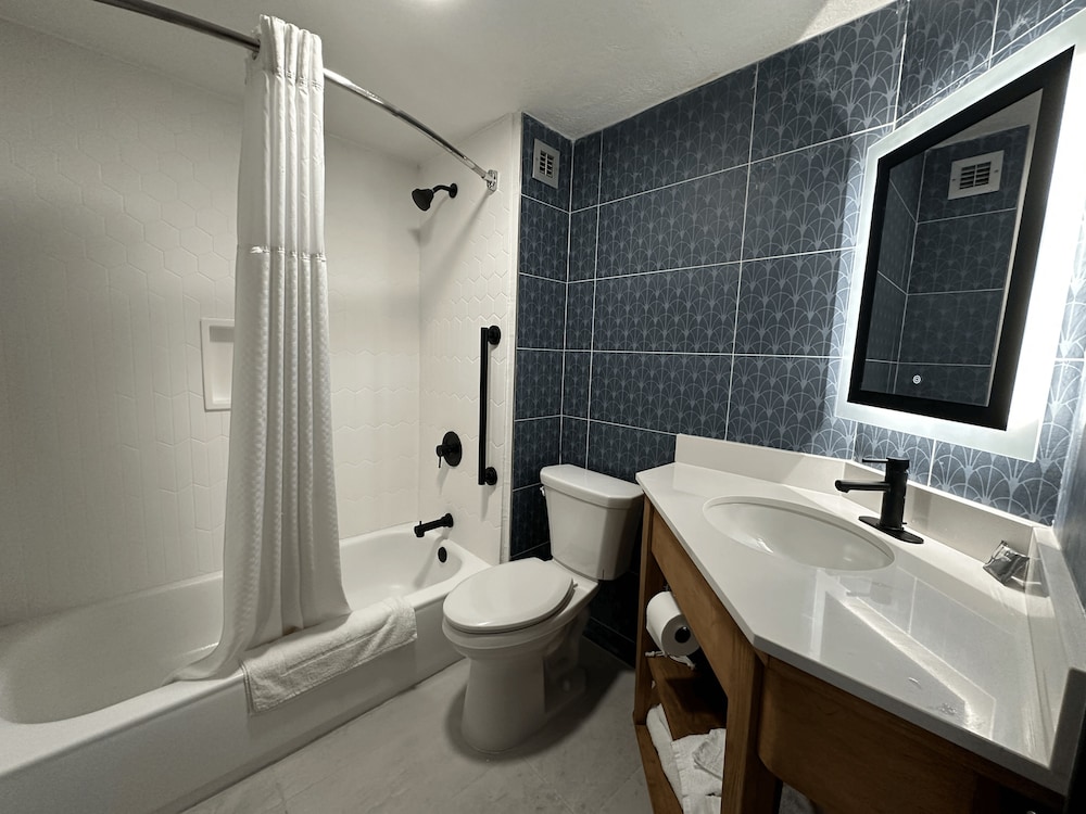 Country Inn & Suites by Radisson Canton near Hall - photo 14