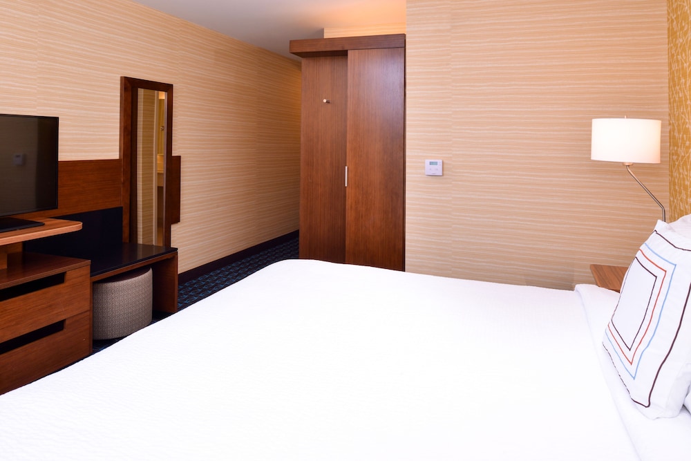 Fairfield by Marriott Inn & Suites Plymouth White Mountains - photo 9