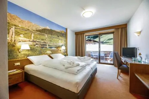 Berghotel Tyrol - carbon neutral hotel in Senales