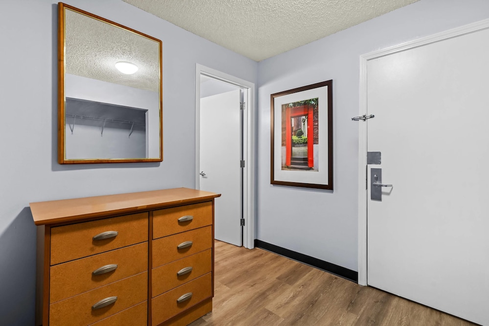 Suburban Studios Brentwood Nashville - photo 18