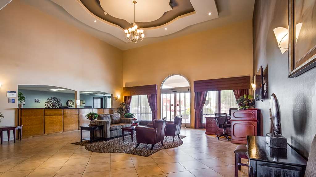 Best Western Plus Main Street Inn - photo 3