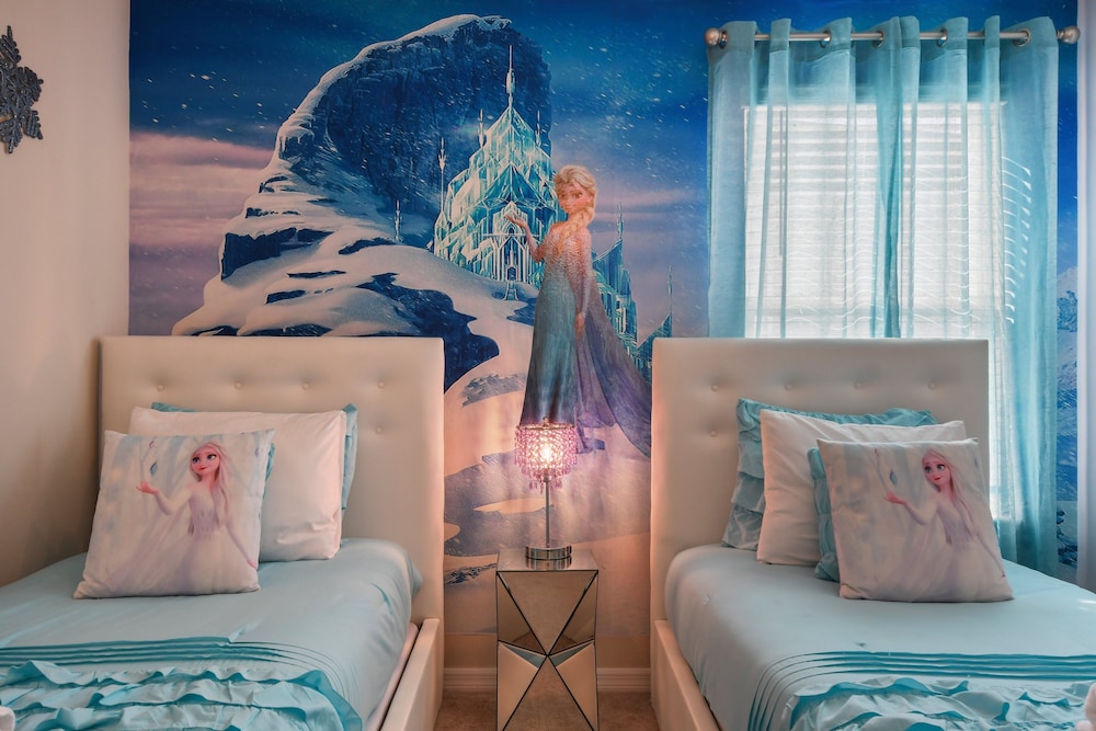 Relax in Style Pool Resort Amenities Near Disney - photo 8