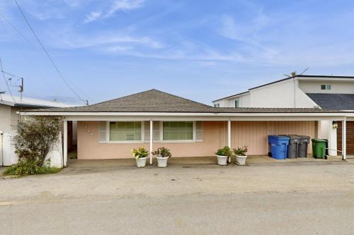Vintage Views — Cayucos — photo 3