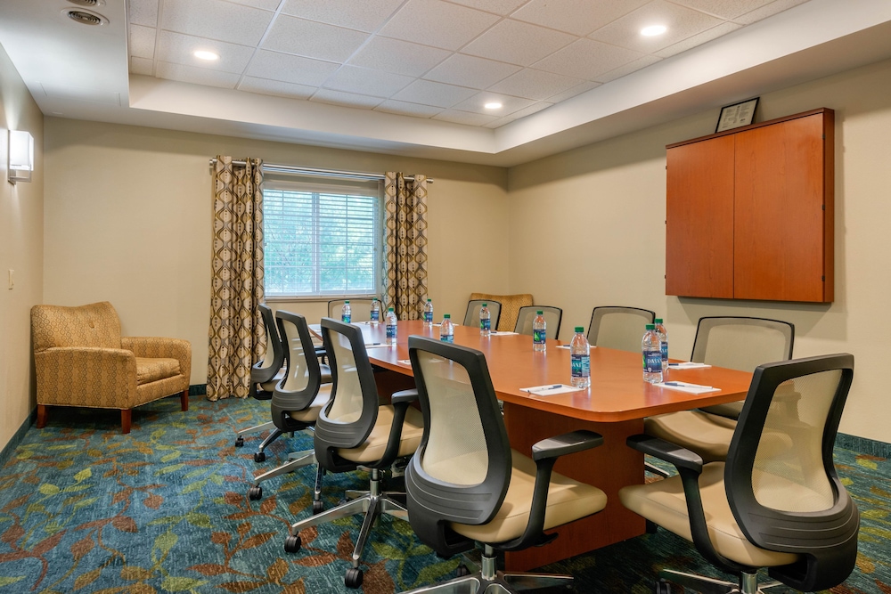 Candlewood Suites Fort Myers Sanibel Gateway by IHG - photo 23