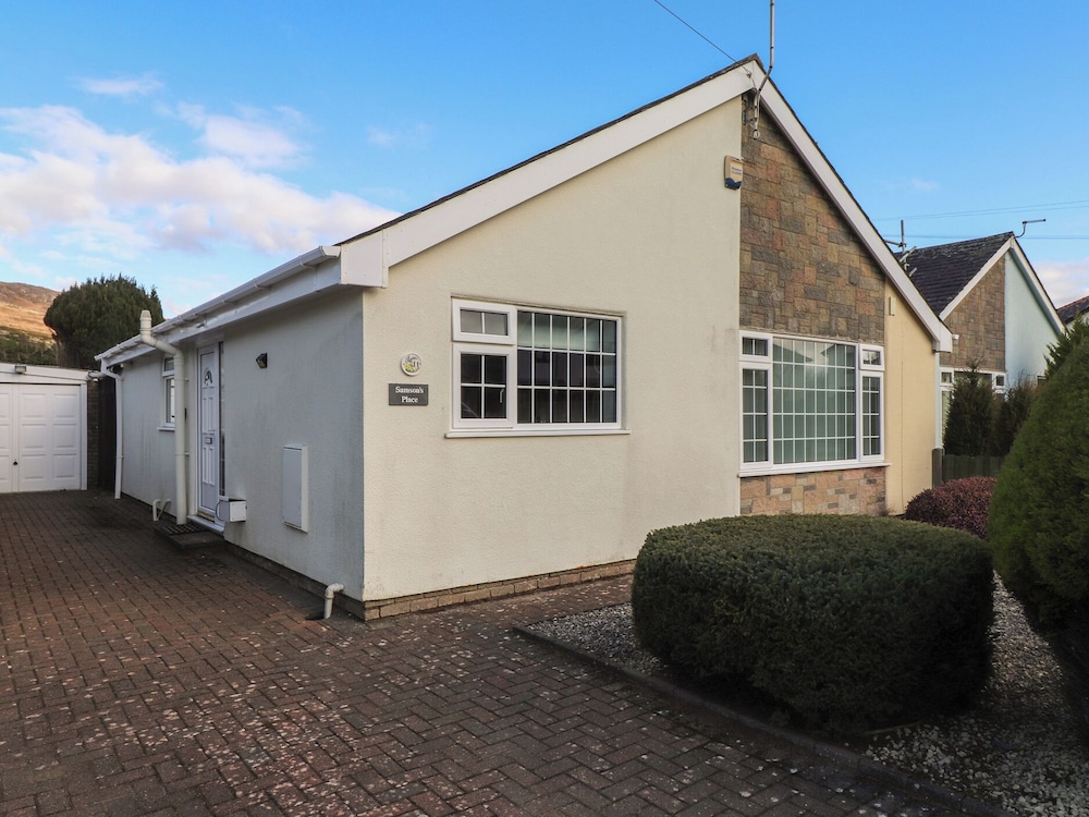 Samson’s Place in Porthmadog, United Kingdom