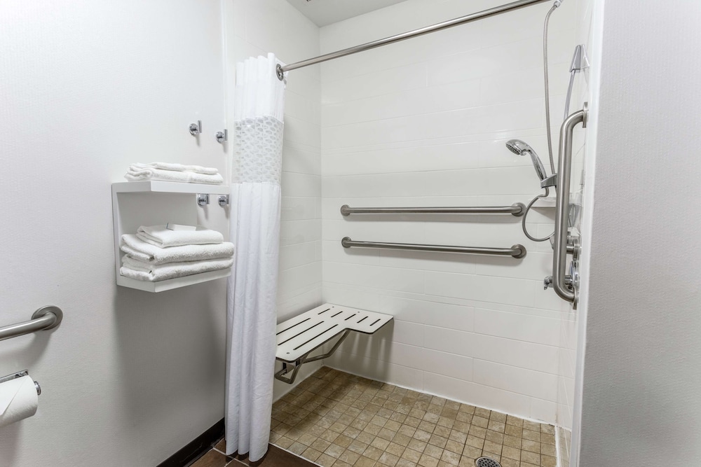Hampton Inn Biloxi Ocean Springs - photo 9