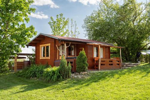Cozy wood hut on the farm - carbon neutral hotel in Unknown City