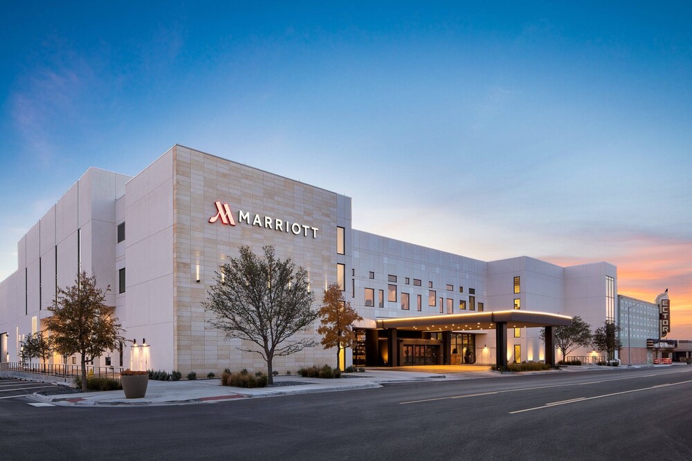 Odessa Marriott Hotel & Conference Center - photo 50