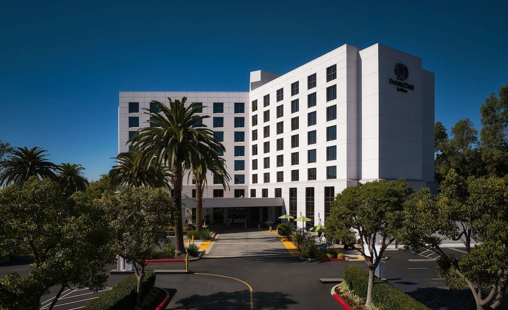 DoubleTree by Hilton Irvine Spectrum — Irvine — photo 2