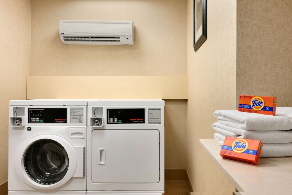 Hampton Inn & Suites Mahwah - photo 27