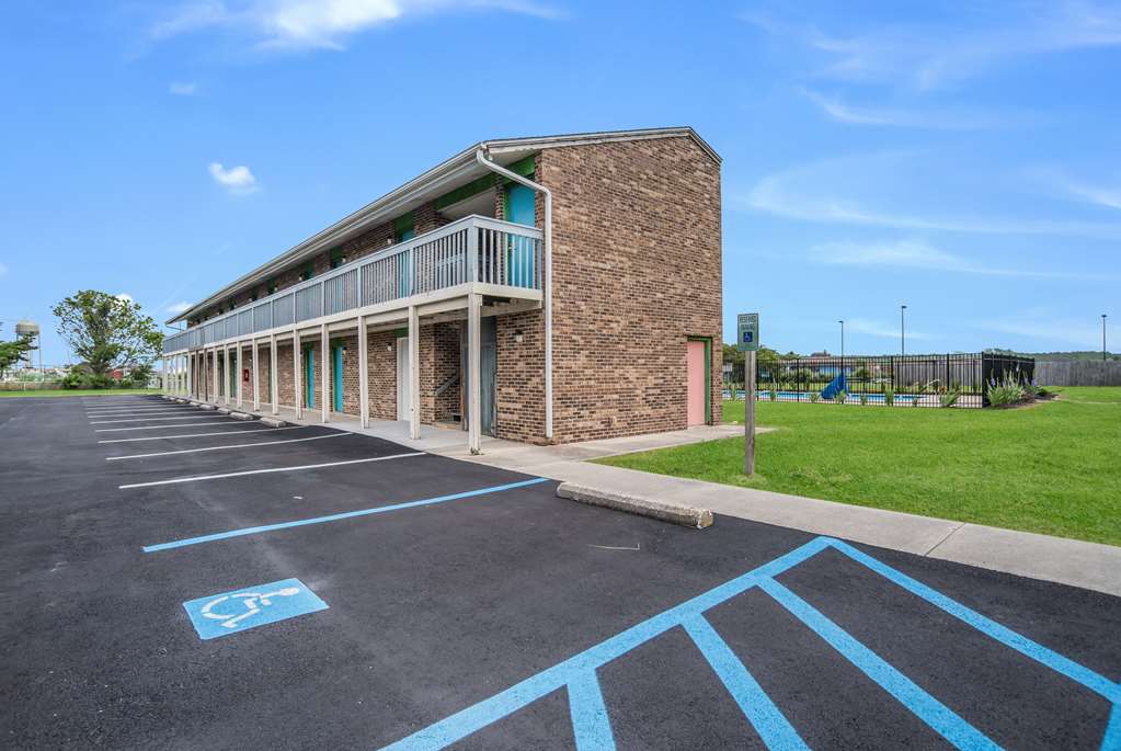 Rodeway Inn at Somers Cove Marina - photo 3