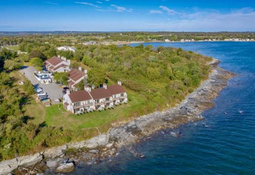 Wyndham Newport Overlook 2BR Apartment with Resort Access — 4-Star Luxury Hotel in Jamestown, United States