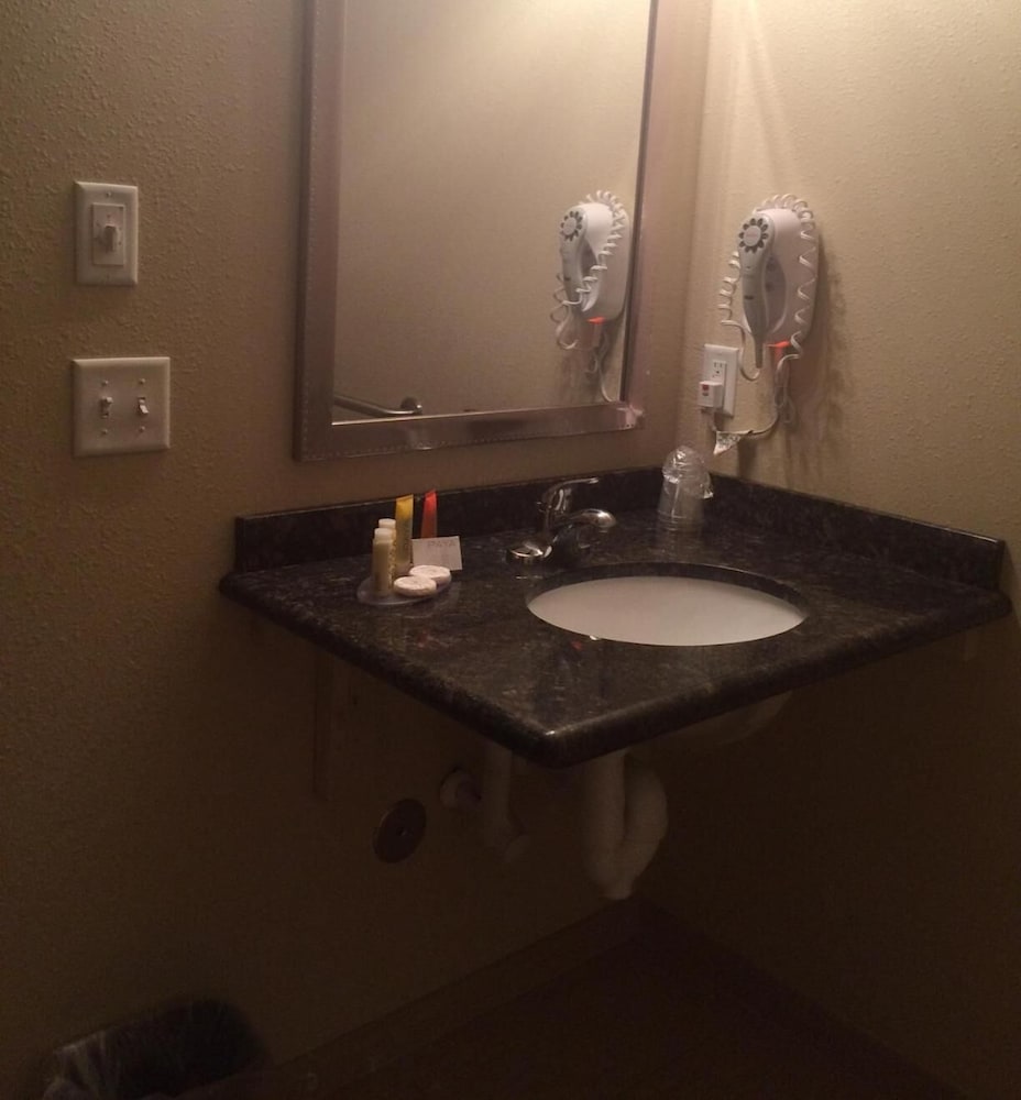 Van Hook Territorial Inn - photo 16