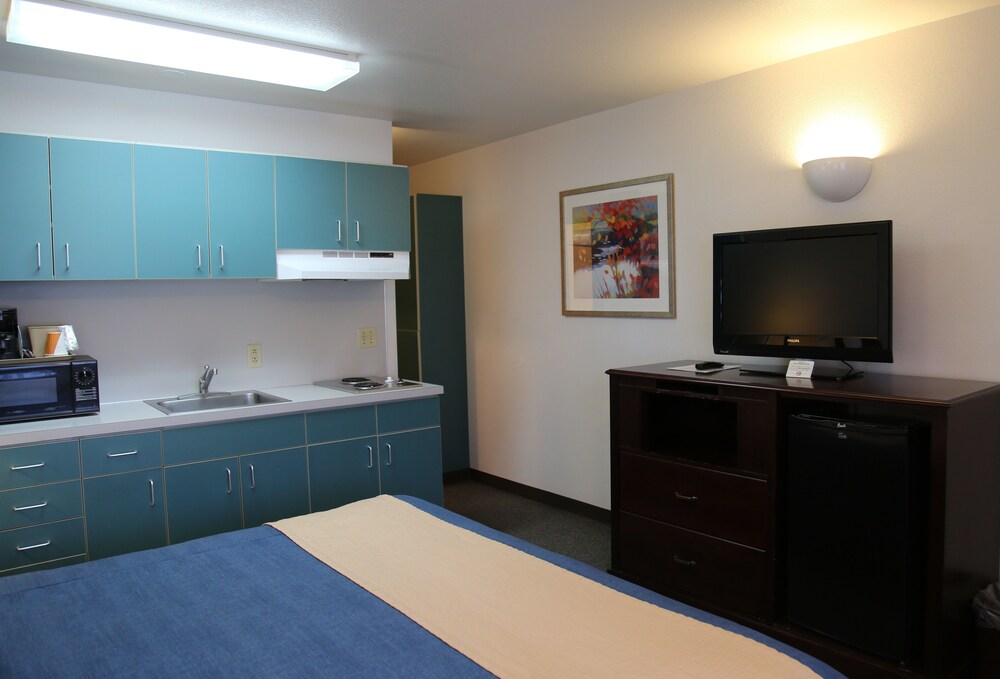 Idaho Inn - photo 16