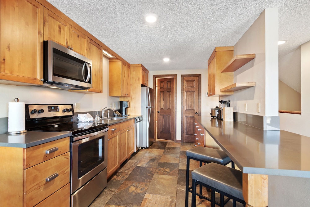 Gold Point Resort Breckenridge by Vacatia - photo 30