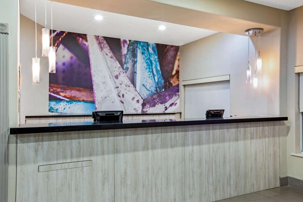 La Quinta Inn & Suites by Wyndham Pharr North McAllen - photo 5