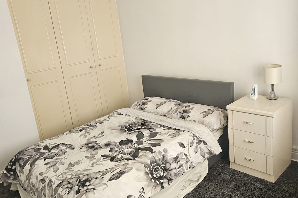 3 bed Devonshire Retreat Sleeps 6 in Bolton, United Kingdom