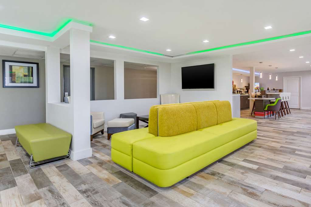 Quality Inn Murfreesboro University Area - photo 2