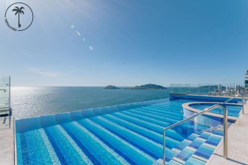 Stylish Apt. w Rooftop Infinity Pool & Sea View — 4-Star Luxury Hotel in Mazatlan, Mexico