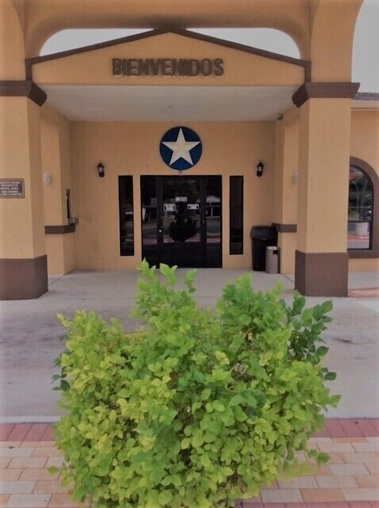 Texas Inn Weslaco - photo 65